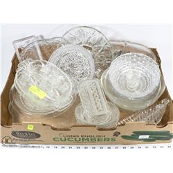 LOT OF ASSORTED GLASS SERVING DISHES & BOWLS
