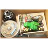 Image 1 : LARGE BOX WITH ESTATE COLLECTIBLE GAS CAN, LIGHTS,