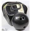 Image 1 : VINTAGE BOWLING BALL IN A BAG