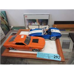 2 Scale Model Die-Cast Cars - 1:24 Scale