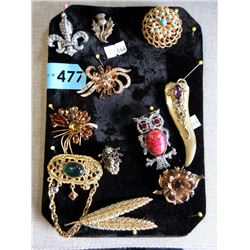 11 Vintage Brooches on Velvet Easel Stand