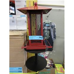 New Metal Bird Feeder w/ Double Squirrel Baffle