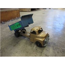 1950s Stucto Dump Truck with Working Lift