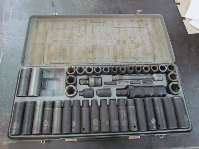Maximum half inch drive socket set