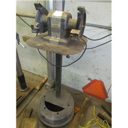 Bench grinder on stand (craftsman quarter horse)