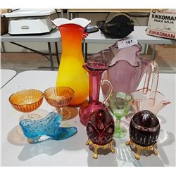 LOT OF COLLECTIBLE COLOURED GLASS