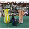 Image 1 : LOT OF 4 ART GLASS VASES