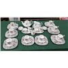Image 1 : ROYAL ALBERT PETIT POINT 50PC LUNCHEON CHINA SET