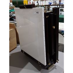 PORTABLE ART EASEL