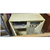 Image 1 : Shelf One