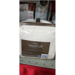 Twin Sheet Set in Velvet
