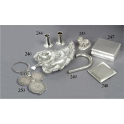 2 Pieces of Toothpick Holders 