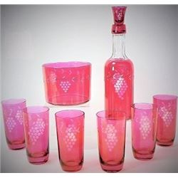 Hand cut liquor set