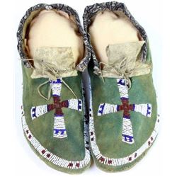 Beaded Plains moccasins