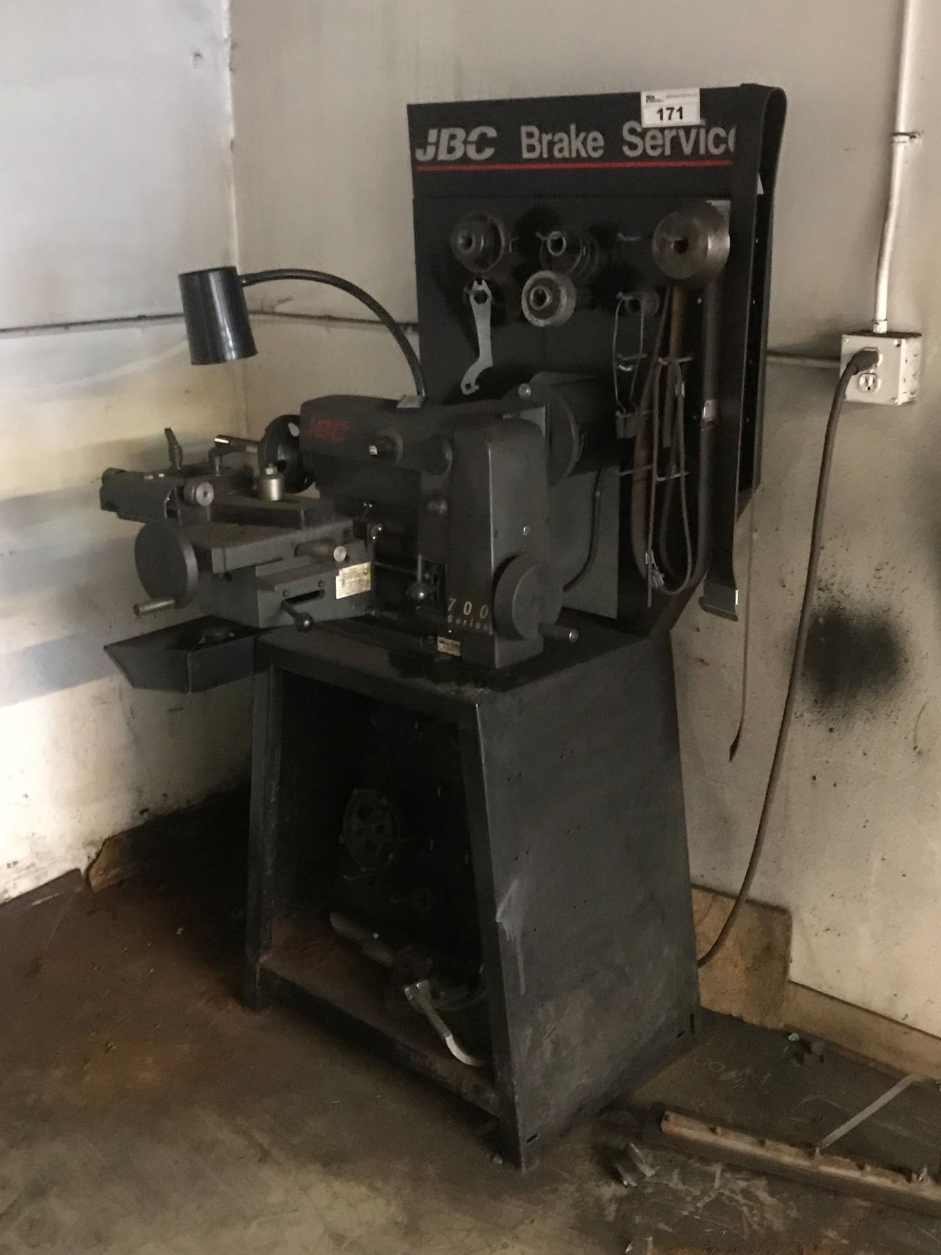FMC 601 701 Brake Lathe 1 Arbor 90043 for sale online FMC 601 701 Brake Lathe 1 Arbor 90043 for sale online