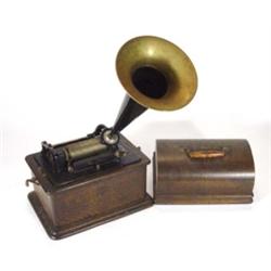 Oak cased Edison standard phonograph, 33cm in length