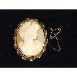 9ct gold cameo brooch