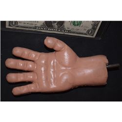 CURSE OF CHUCKY UNUSED ARMATURED INSERT HAND
