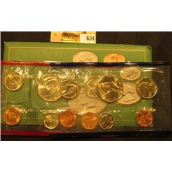 1993 P & D U.S. Mint Set. Original as issued. Issued at $8.00