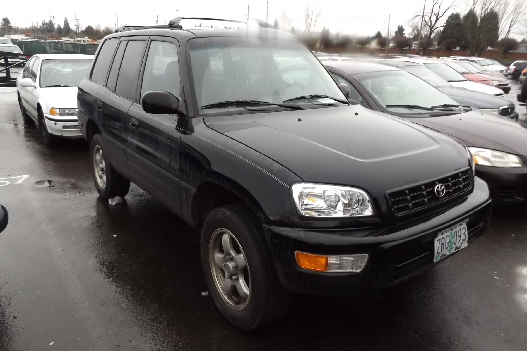 Image 2 : 1999 Toyota Rav4 .