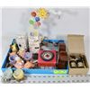 Image 1 : LARGE BOX WITH HOUSEHOLD AND COLLECTIBLES INCL