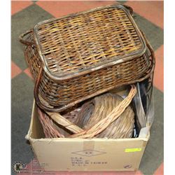 BOX WITH 3 DECORATIVE LARGE BASKETS AND MORE