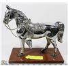 Image 1 : VINTAGE SILVER COLOUR METAL HORSE STATUE SCULPTURE