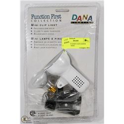 2 NEW MINI LIGHT CLIP LIGHTS/ BLACK & WHITE