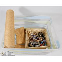 TOTE WITH MANY PANDORA STYLE BRACELETS, DISPLAY