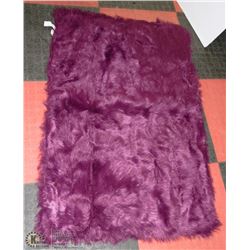 LARGE FURRY BATHMAT