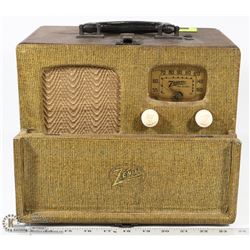 1940 ZENITH 56500 UNIVERSAL 3 WAY PORTABLE RADIO