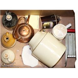 BOX OF ASST VINTAGE & ANTIQUE COLLECTIBLES INCL