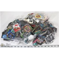 ESTATE LOT OF APPROX 220 FRIDGE MAGNETS INCL