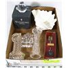 Image 1 : FLAT WITH WATERFORD CRYSTAL DOME BOX & LID,