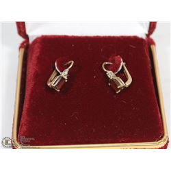 10K YELLOW GOLD AND GARNET EARRINGS