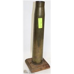 LARGE VINTAGE BRASS ARTILLERY SHELL.