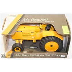 ERTL 1:16 JOHN DEERE MODEL 5010 IN RARE