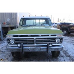 1975 FORD F250 RANGER XLT MANUAL 4 ON TH FLOOR