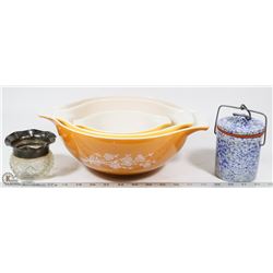 FLAT WITH VINTAGE PYREX BOWLS AND MORE