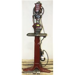 CAST IRON VINTAGE INDUSTRIAL SEWING MACHINE.