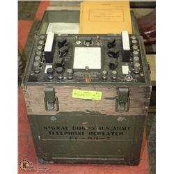 WWII US ARMY SIGNAL CORPS FIELD TELEPHONE IN
