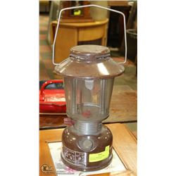 VINTAGE BROWN COLEMAN KEROSENE LANTERN