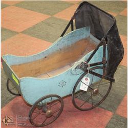 ANTIQUE DOLL CARRIAGE.