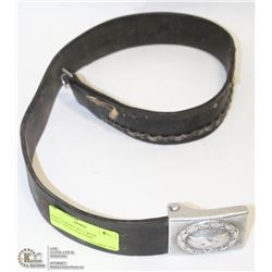 WWII GERMAN BELT WITH AMMUNITION HOLSTERS.