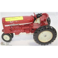 ERTL 1:16 INTERNATIONAL TRACTOR.