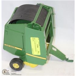 ERTL 1:16 JOHN DEERE ROUND BAILER.