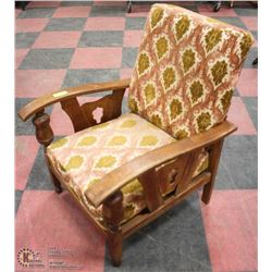 LARKIN NORRIS RECLINING CHAIR