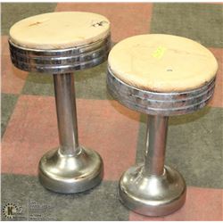 PAIR OF ORIGINAL 1950S CHROME DINER STOOLS.