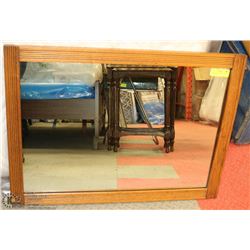 VINTAGE OAK MIRROR / 23 INCHES BY 31 INCHES