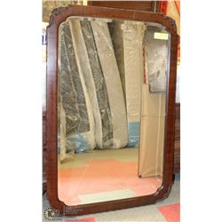 ANTIQUE BEVELLED MIRROR WOOD FRAME 23X35.